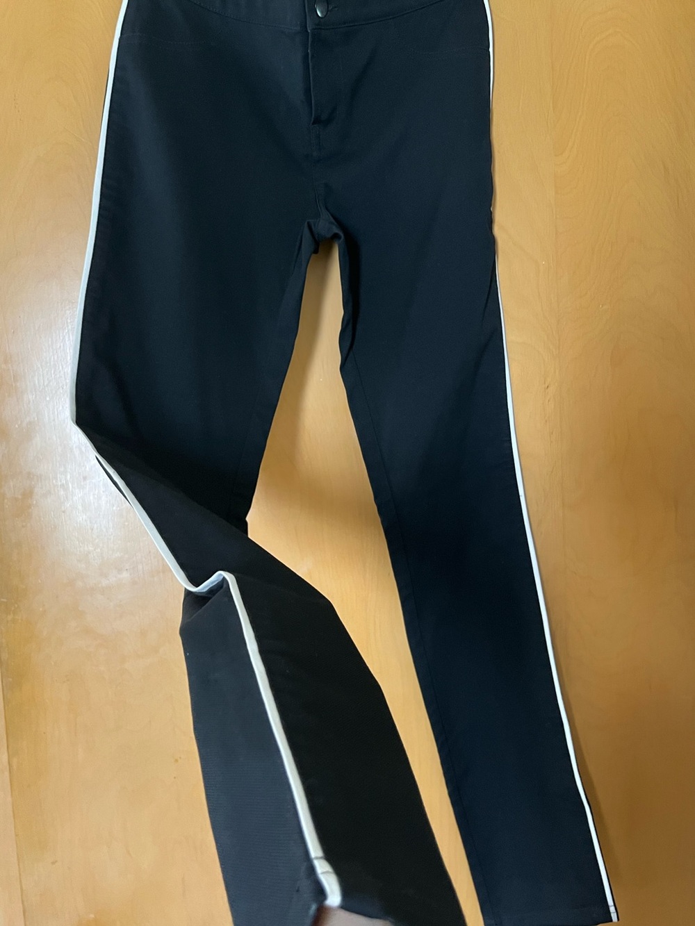 Barneys New York Black Skinny Jeans with White Side Piping, size 2